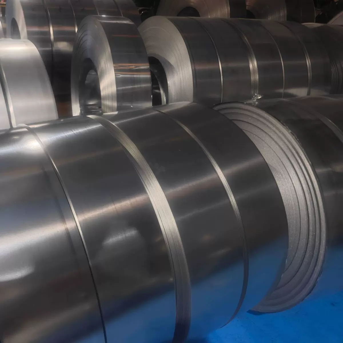 冷轧镀锌钢带 可折弯分条带钢原材料 混凝土桥梁用带钢暖气片制管