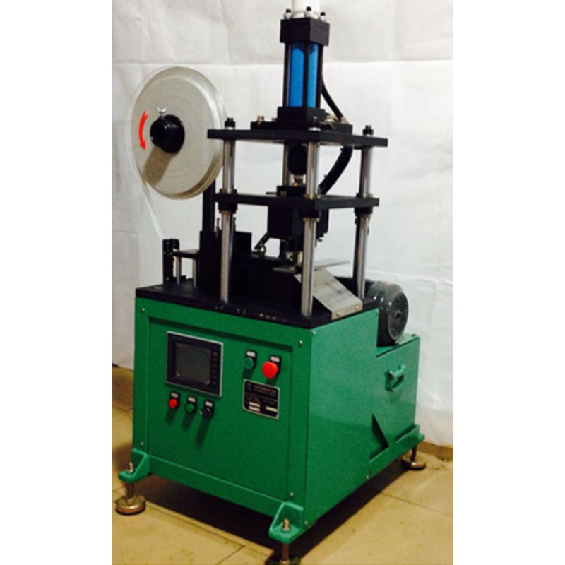 厂家供应  绝缘纸切纸机 裁纸机设备 电机马达 定子使用