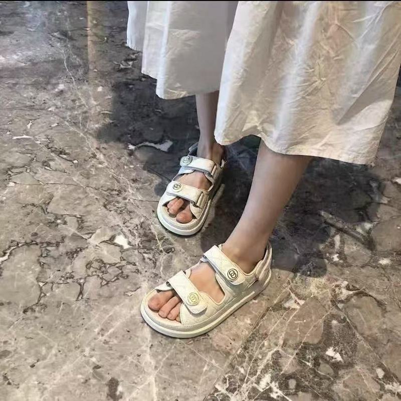 Xiaoxiangfeng ベルクロスリッパ女性のための 2025 夏の新スタイル本革ラウンドトゥオープントゥ厚底カジュアル多用途ハーフスリッパ|undefined