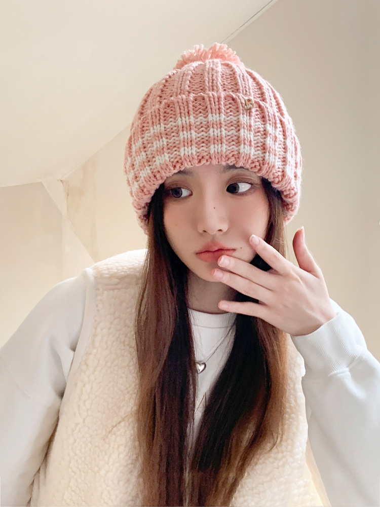 Women's Basic Solid Color Eaveless Wool Cap display picture 13