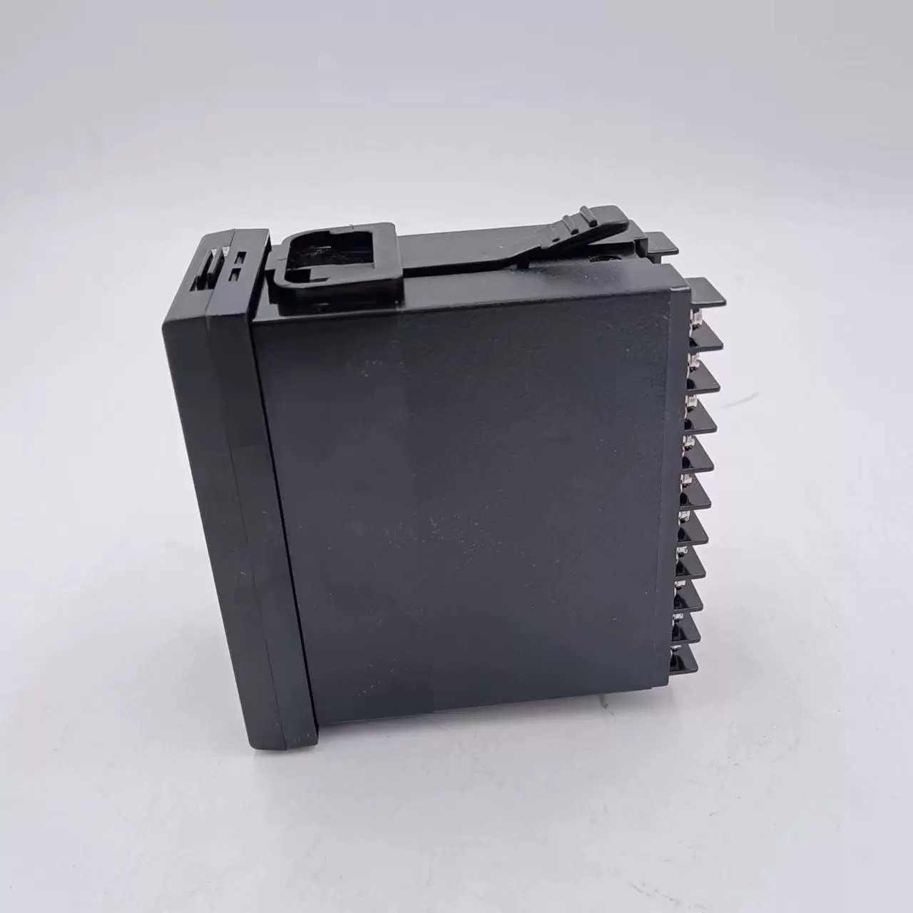 Американский Honeywell Honeywell однотемпературный контроллер DC1020CR-701-000-E измеритель коэффициента