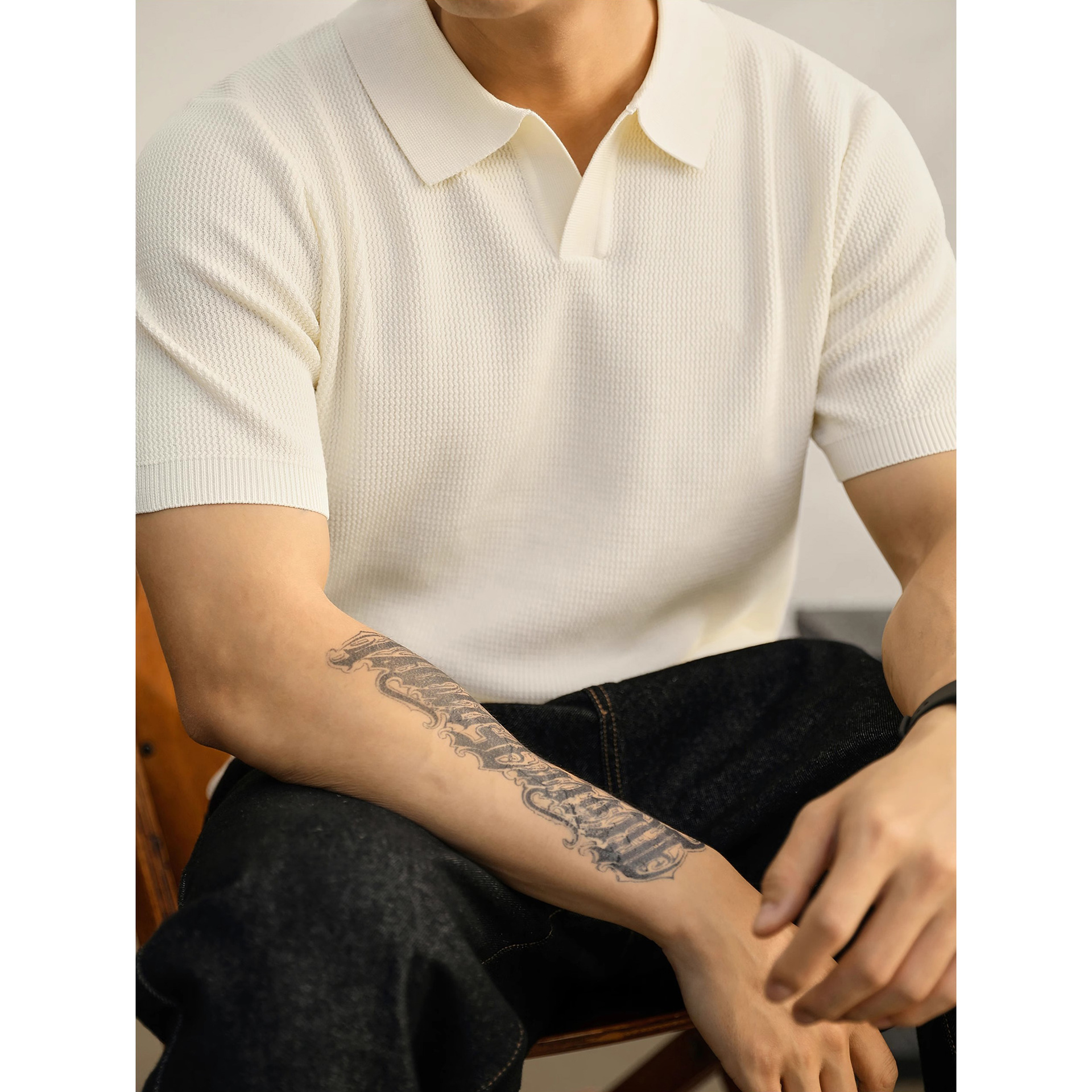 Camisa POLO suéter de manga corta con cuello en V para hombre, cuello de gaviota delgado, camiseta de verano de seda de hielo de negocios británicos, comercio exterior, venta al por mayor transfronteriza