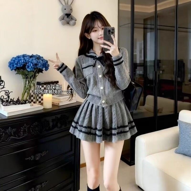 French-style sweet doll-collar top for women, new autumn and winter outerwear, tummy-concealing, elegant half-skirt, college-style trendy outfit French-style sweet doll-collar top for women, new autumn and winter outerwear, tummy-concealing, elegant half-skirt, college-style trendy outfit