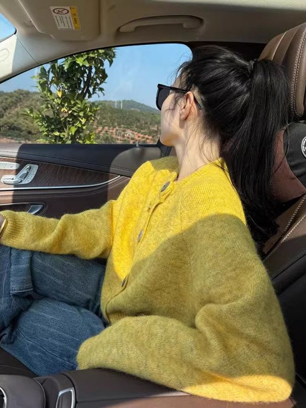 年齢を軽減するグースイエローカシミアの小さな柔らかくワックスのようなルーズニットカーディガン、女性用、春と秋のウェア、レイジースタイルのセータージャケット|undefined