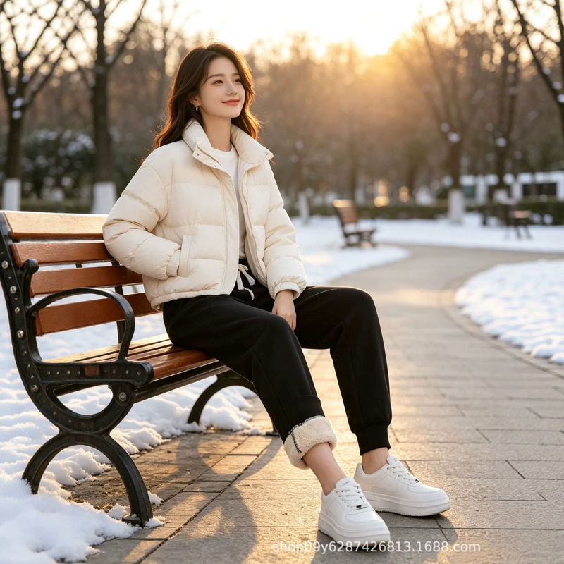 Cross-border European and American women's sweatpants, autumn and winter thick lamb fleece women's jogging casual sports pants, comfortable and versatile Cross-border European and American women's sweatpants, autumn and winter thick lamb fleece women's jogging casual sports pants, comfortable and versatile
