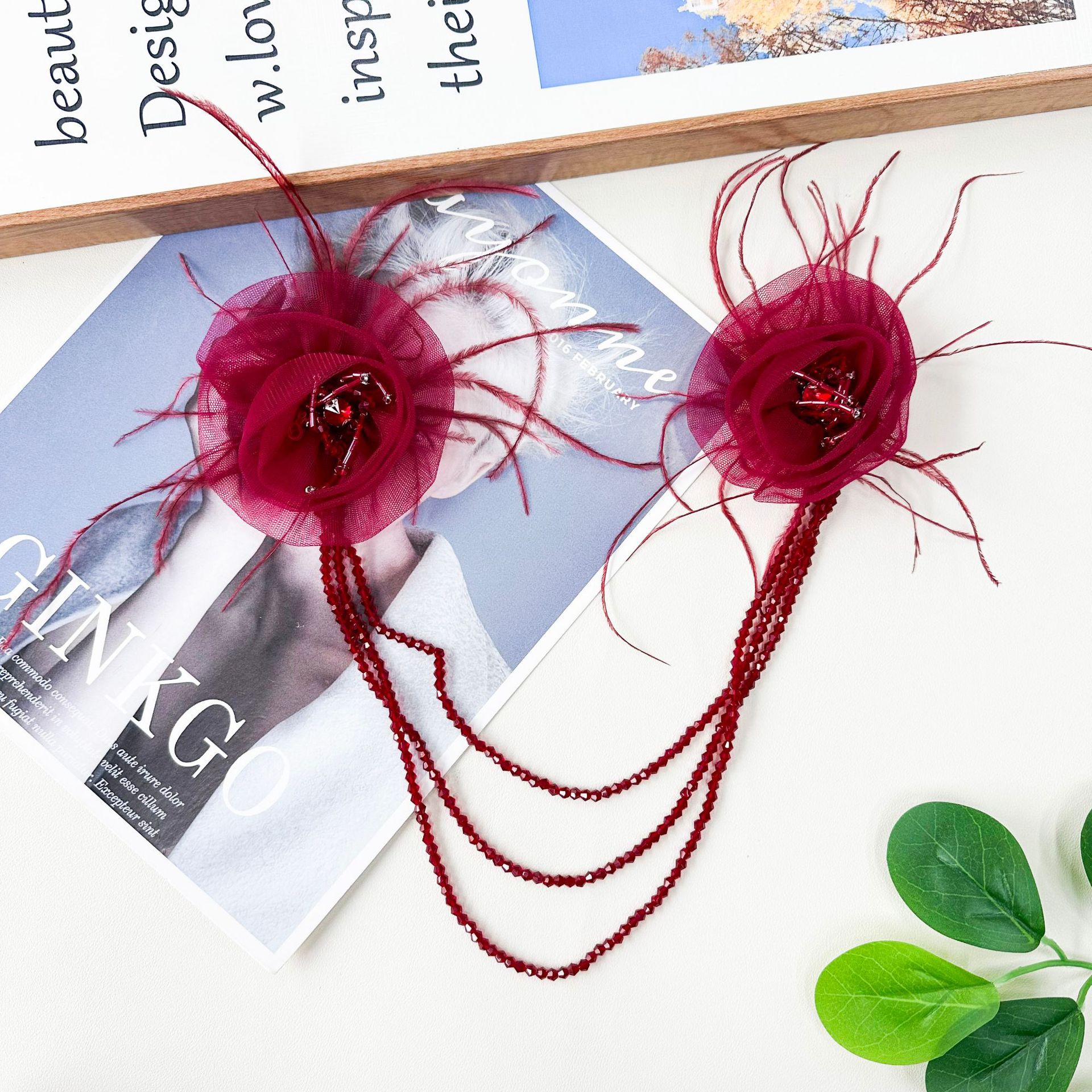 Nueva venta caliente coreana malla tridimensional plumas flores joyas tocado ropa joyas para el cabello bolsos accesorios decoración de personalidad image 4