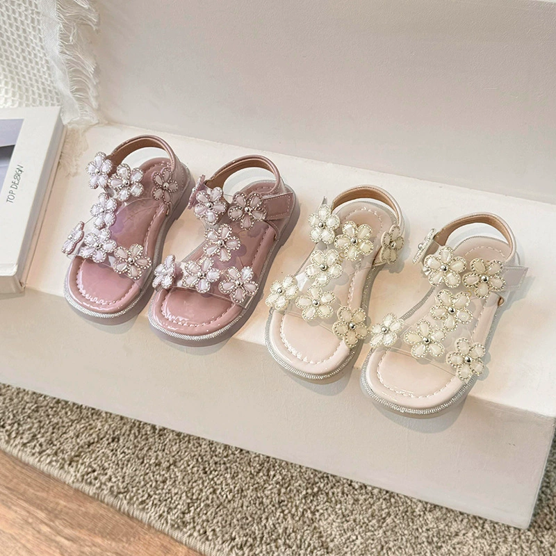 Обувь для девочек Детская принцесса сандалии 2024 новый летний стиль маленькая девочка среднего и старшего ребенка мягкое дно кристалл