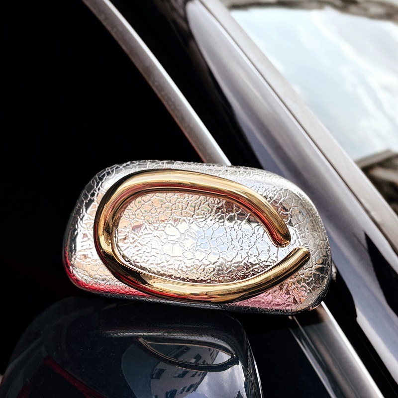 실버 악어 패턴