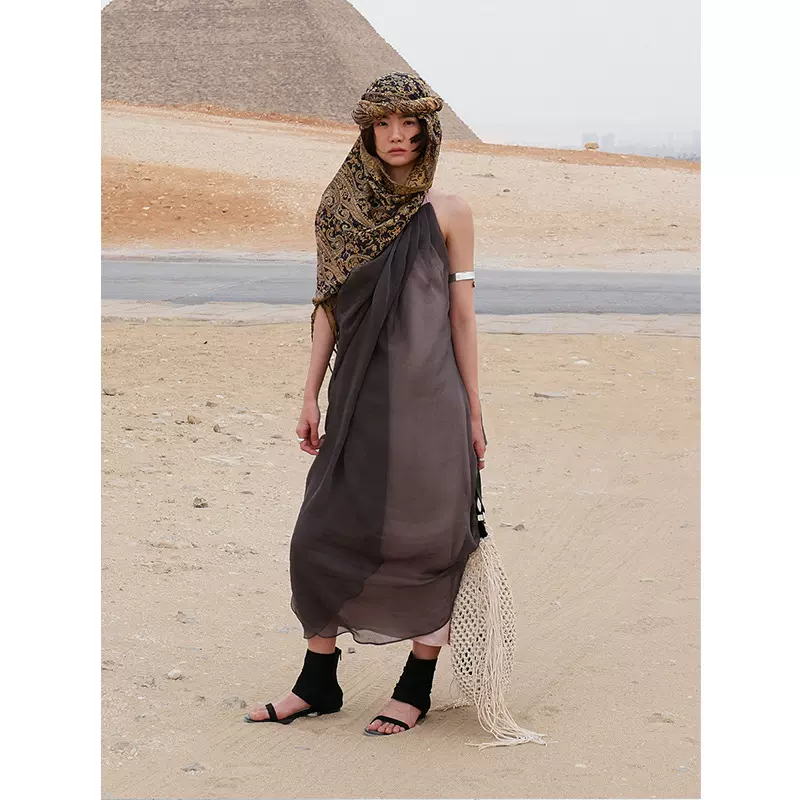 【宠粉福利】度假风挂脖连衣裙 不规则气质宽松腰内衬长裙01098