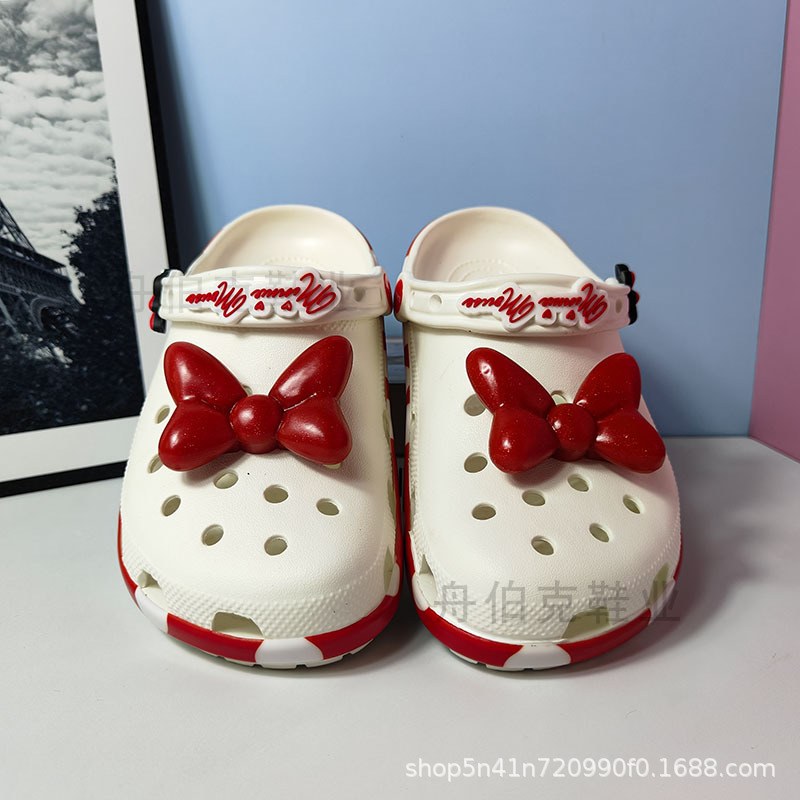 Cruz de estrellas Disney co-branding Mickey Minnie Hole zapatos de verano padres e hijos sandálias de playa antideslizantes image 2