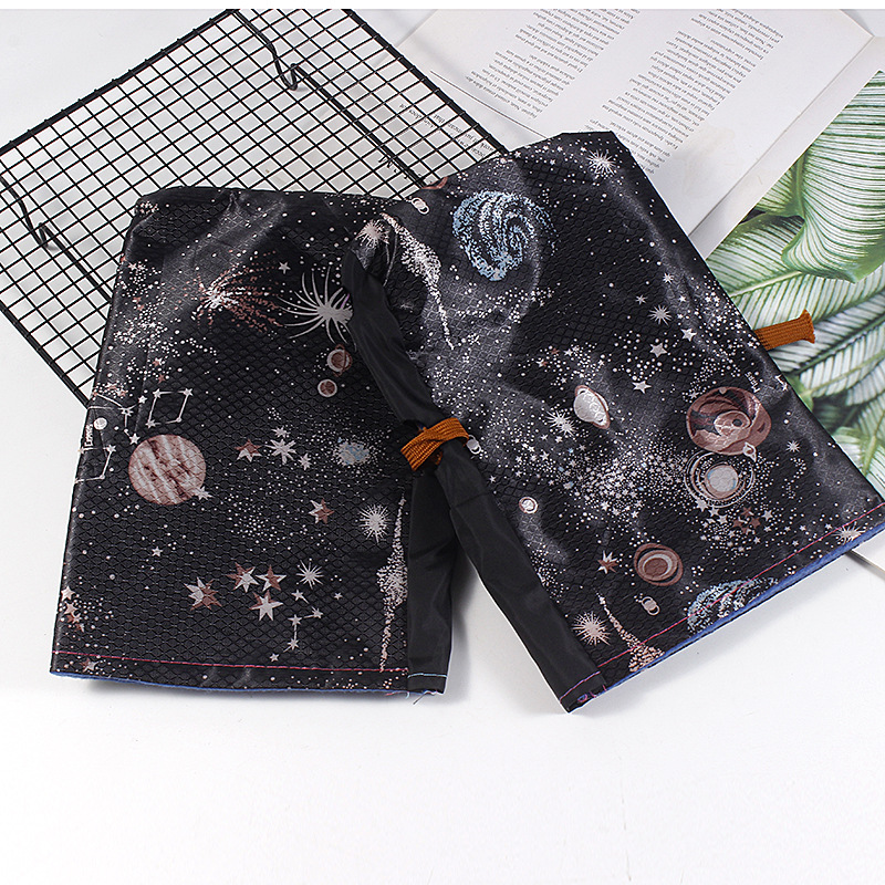 별이 빛나는 하늘 블랙