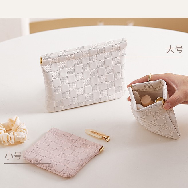 Cosmetic Bag, Storage Bag, Magnetic Absorption Bag, Earphone and Sanitary Napkin Carry-On Bag, Small Mini Portable Digital Bag