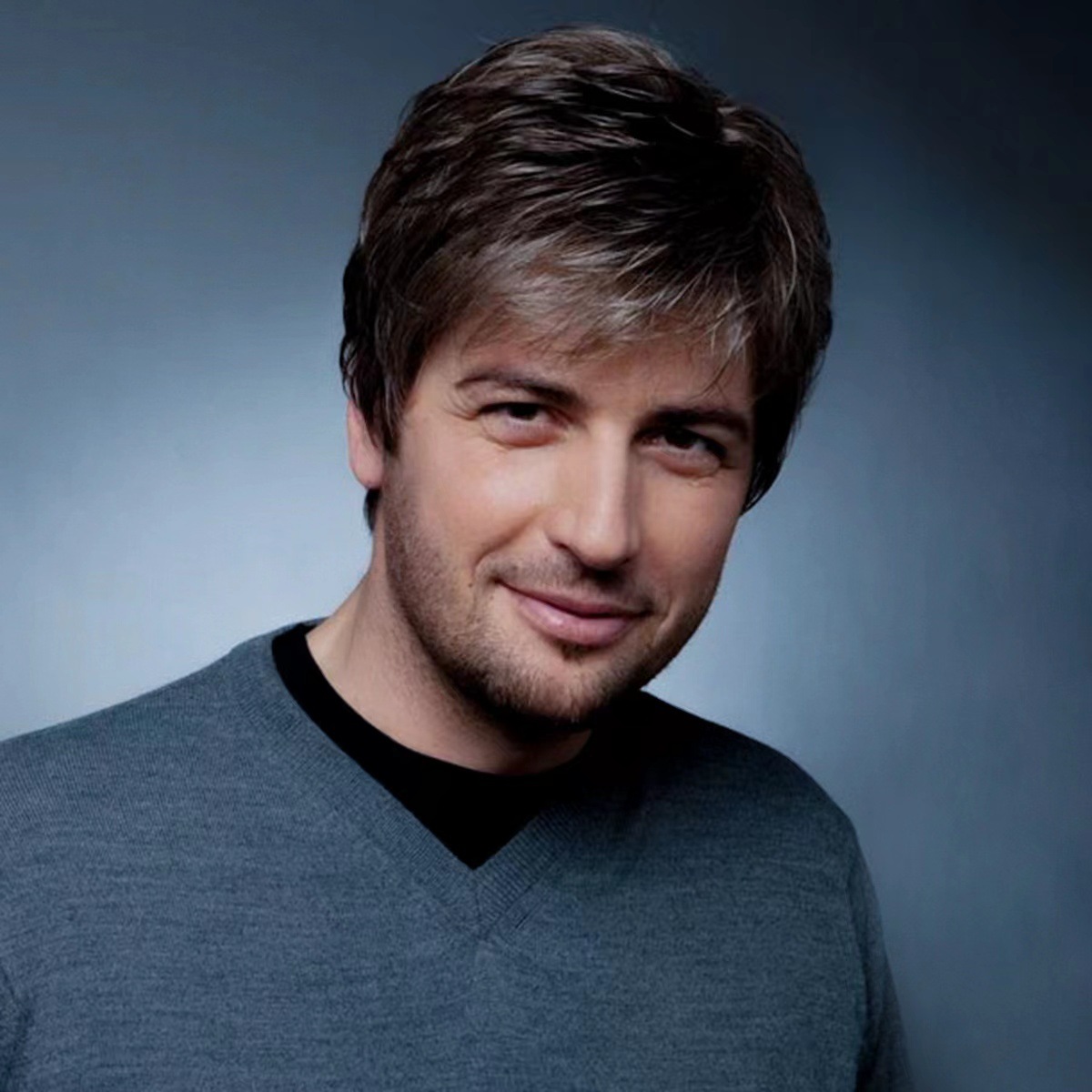 Transfronterizo europeo y americano de los hombres de la moda de pelo corto Peluca de fibra química cubierta de la cabeza completa esponjosa fábrica natural en stock al por mayor