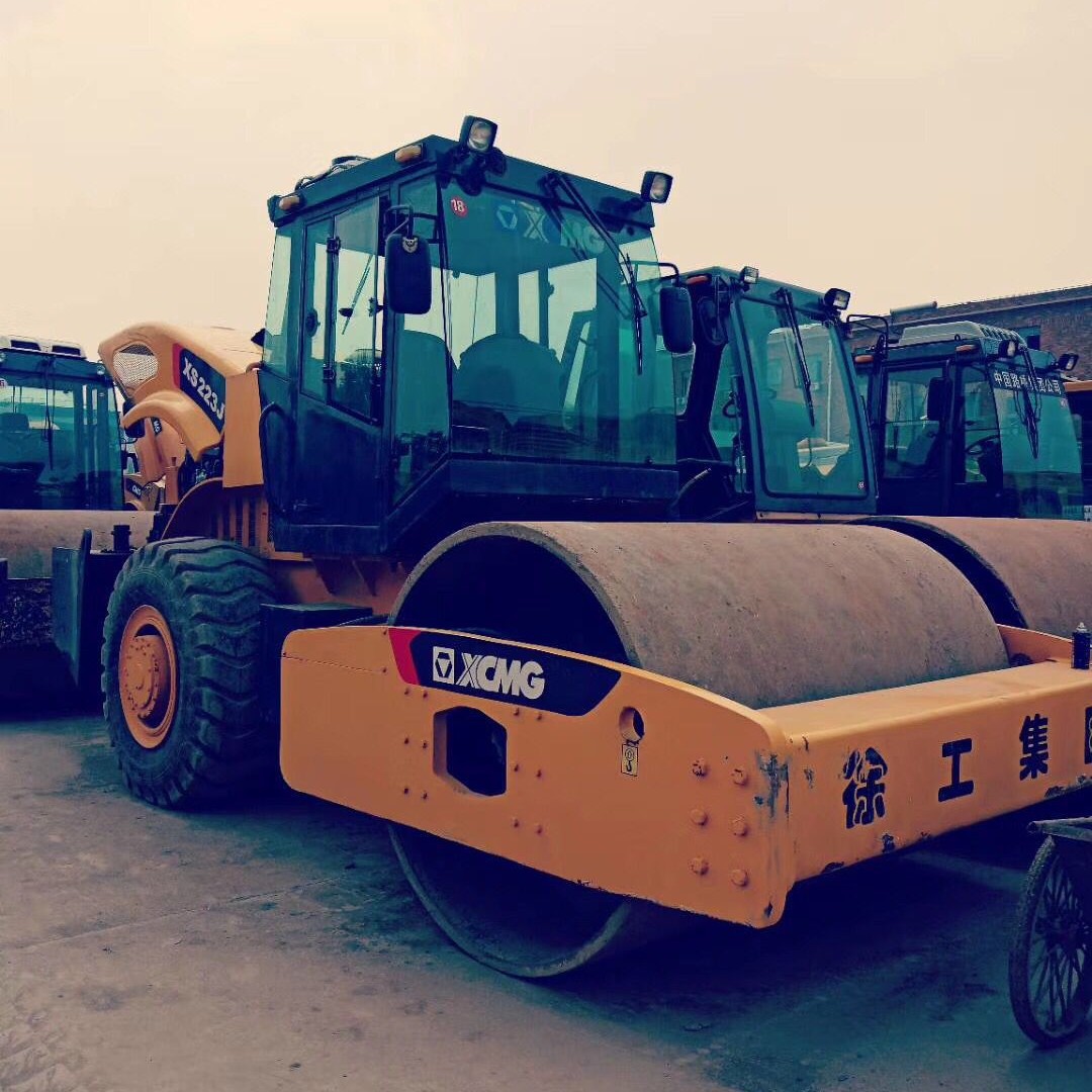 XCMG XS223JE(22T)26T Meizhou rueda de acero simple de segunda mano rodillo de 22 toneladas XS202J XS225