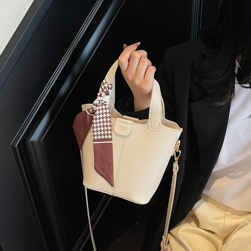 2025 verano nuevo bolso de moda coreano canasta bolsa de cubo bolso de hombro de alta calidad bolso de mochila versátil