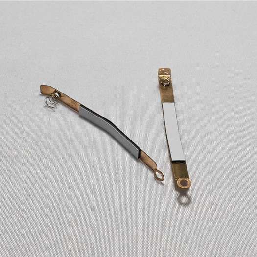 Plate 2ADLFA011800 2ADLFA002401 2ADLFA0113 08F Shock Absorbing Spring with Magnetic Strip Plate 2ADLFA011800 2ADLFA002401 2ADLFA0113 08F Shock Absorbing Spring with Magnetic Strip