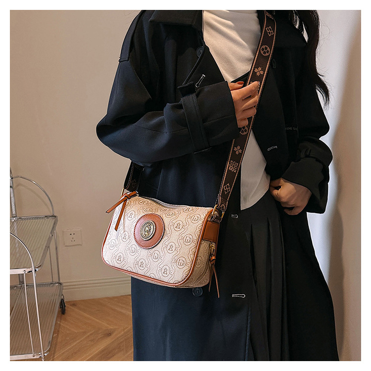 Women's Shoulder Bag With Antique Print And Wide Strap Small_voghion.com