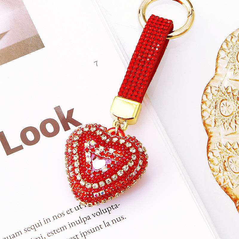 Daily Occasion Cute Heart Shape Metal Inlay Rhinestones Women's Keychain