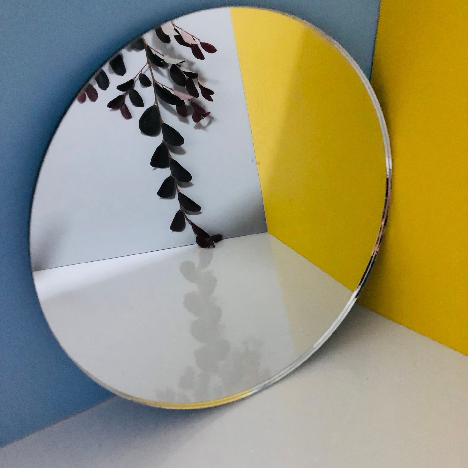 网红圆镜子亚克力背胶镜可自粘化妆镜  3mm亚克力背胶镜 直径40cm