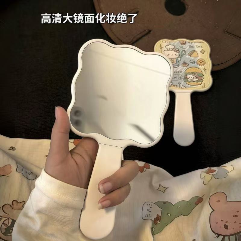 Espejo de mano encantador para salir pein portátil de niña corazón dormitorio espejo de maquillaje mango espejo cinturón de espejo