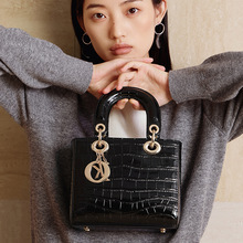 ��Ƥ������2025�����¿���Ƥб������ƕr��������Ůб��μ��