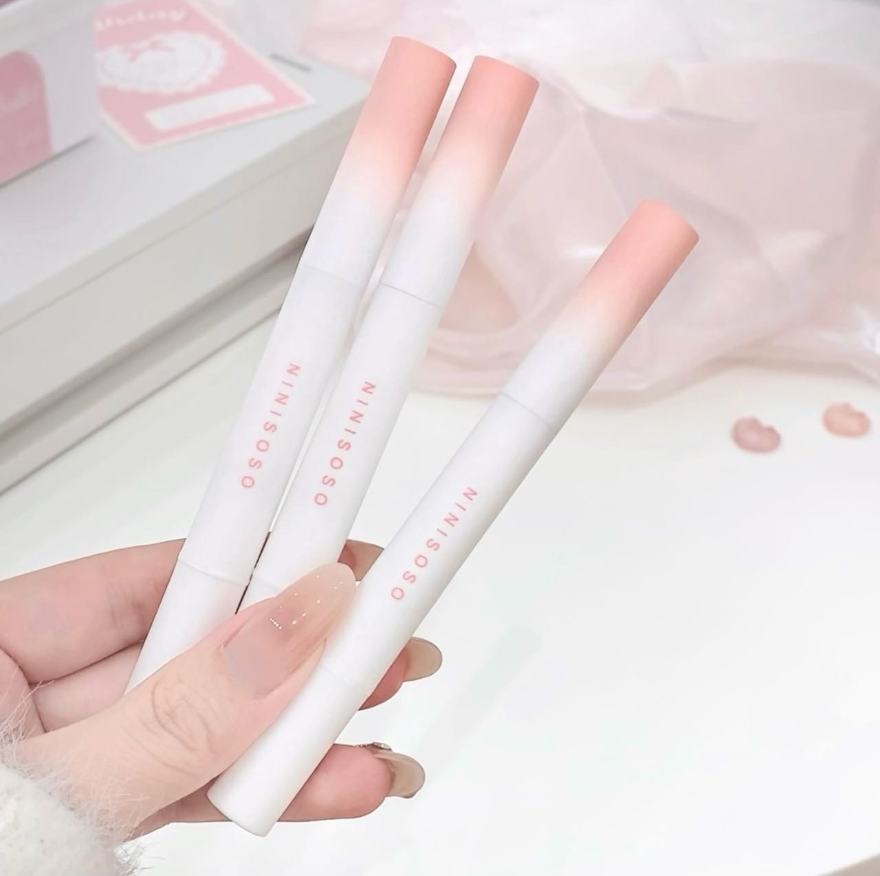 NINISOSO Lip gloss, Lip powder cream, cushion Lip cream, matte non-stick cup, nude lipstick, lip mask, lip mud for whitening undefined