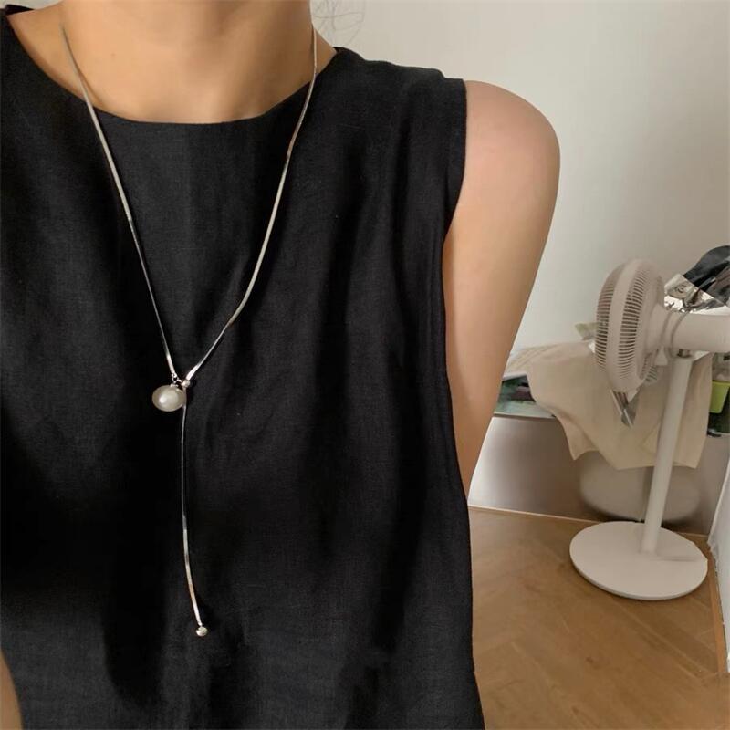 Small design long elegant universal sweater pearl