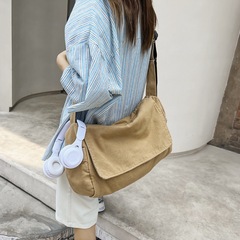 日本式の水洗いキャンバスのバッグはだらだらしています。