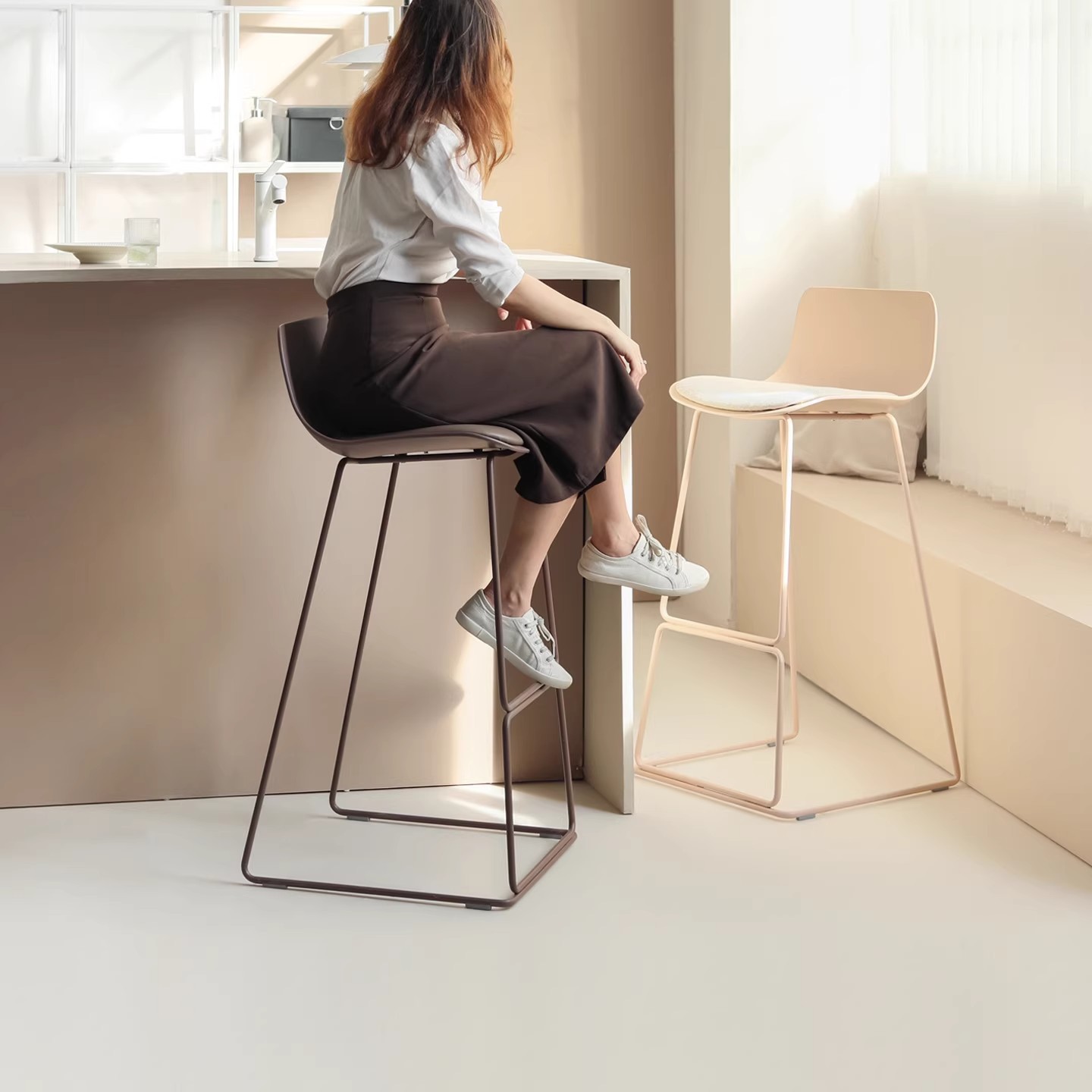 Nordic Minimalist Cream Style Iron Bar Chair with Backrest for Home Living Room Island Cafe Designer High Chair