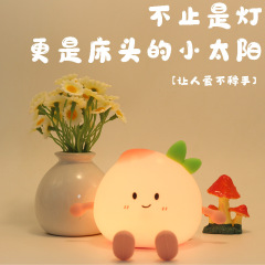 跨境解压小屁桃硅胶拍拍灯开学季儿童房间伴读伴睡充电氛围小夜灯