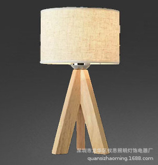 Suministro de personalidad creativa lámpara de mesa de madera nórdica estudio dormitorio lámpara de noche sala de estar arte decorativo lámpara de mesa al por mayor