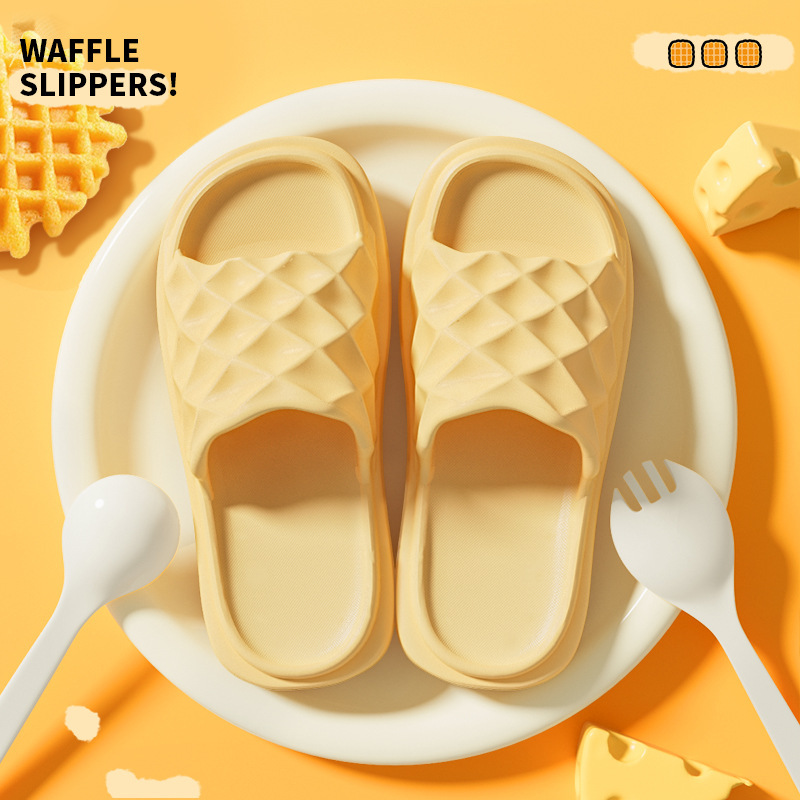 2024 Summer new waffle cute girl's heart drooping slippers women's summer outdoor soft bottom bathroom