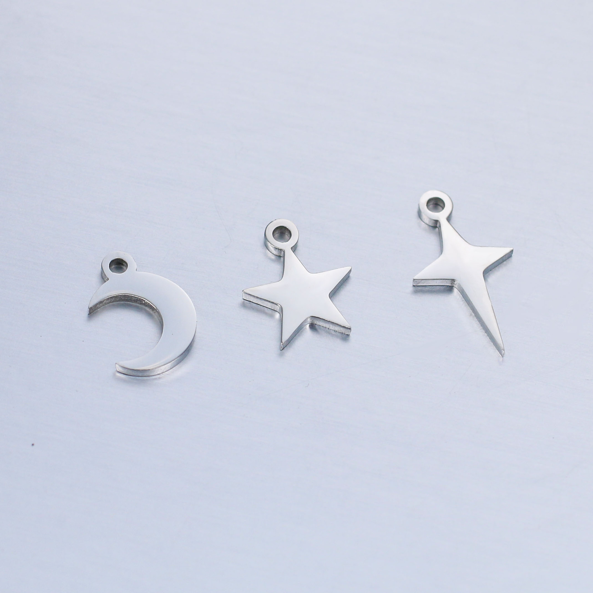 8g Weight Pendant Jewelry Making Type DIY Jewelry Accessories Classification 5 PCS/Package Quantity 304 Stainless Steel Material Star, Moon Pattern Plating Design Sweet Style 5 PCS/Package 304 Stainless Steel Star Moon Pendant 6