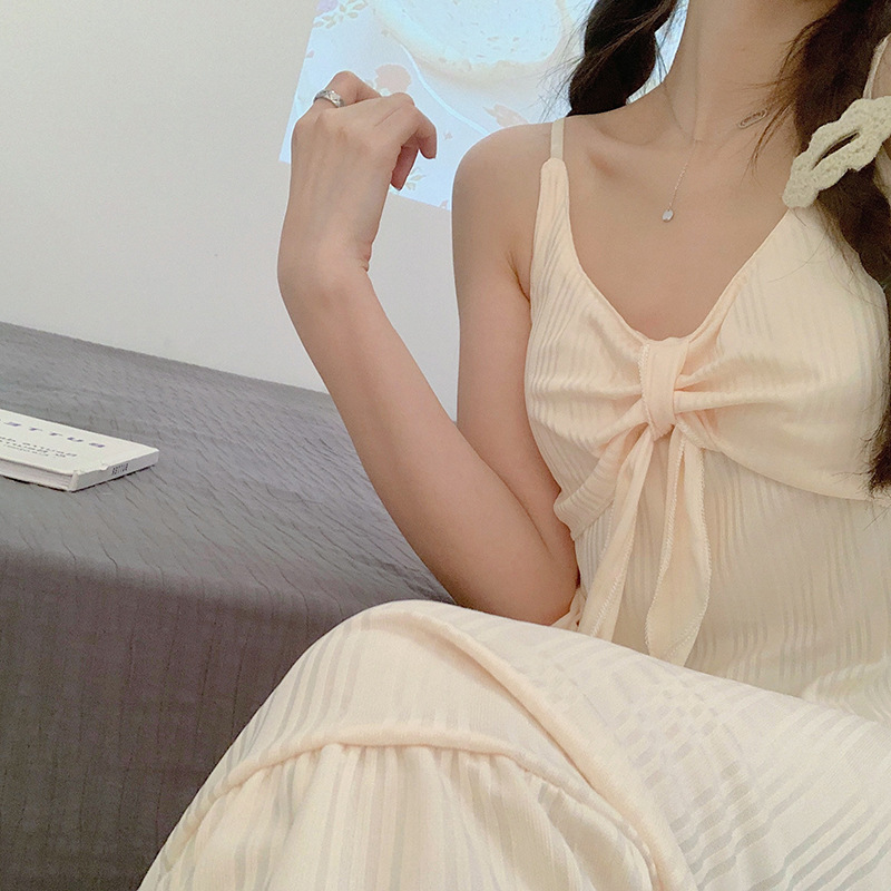 TikTok transmisión en vivo Camisón de verano con correa de almohadilla en el pecho pijamas lindos de mujer dulce y delgada ropa de verano de longitud media