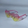 Розовый сверху, жёлтый снизу