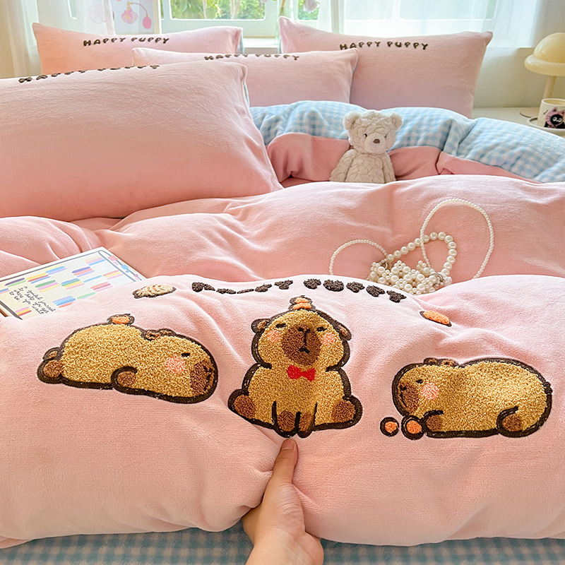 Toallas bordadas de terciopelo de leche de invierno engrosado coral cubierta sábanas de cama de dormitorio cálido conjunto de tres piezas