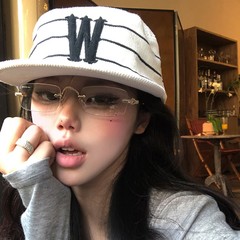 韩国韩系字母宽檐显脸小平顶棒球帽女春秋新大头围软顶鸭舌帽