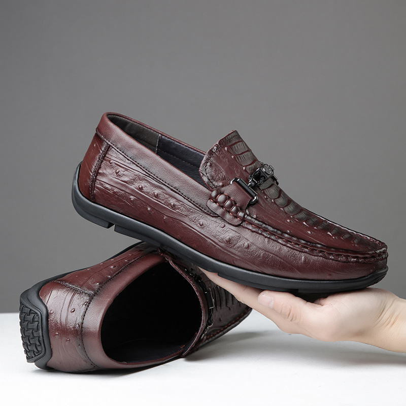 Primavera nueva capa superior mocasines de piel de vaca de los hombres en relieve de cuero casual slip-on zapatos de sección inferior suave zapatos de los hombres