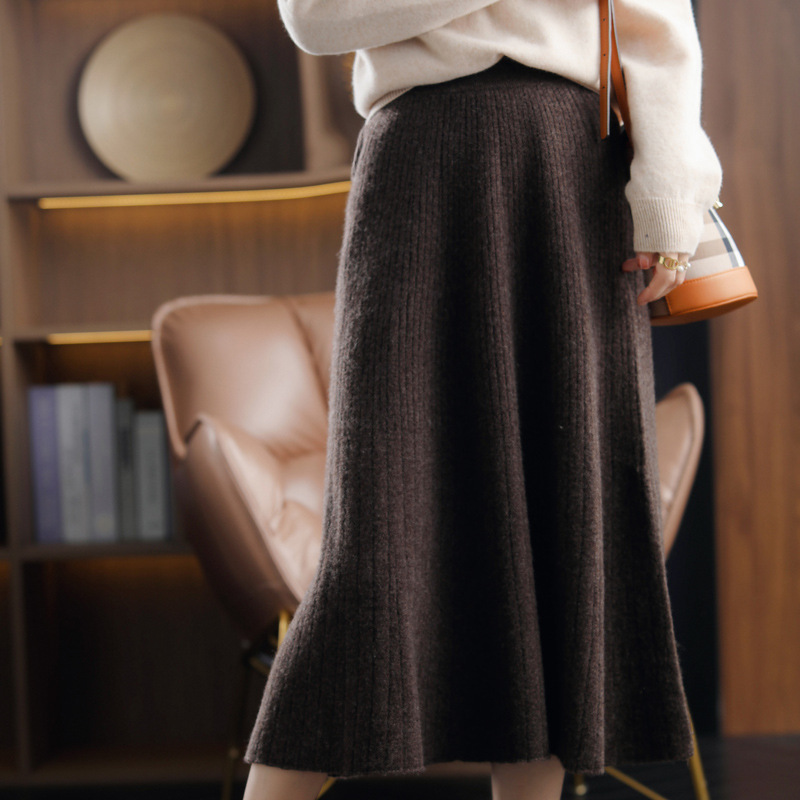 Autumn woolen knitted pleated skirt