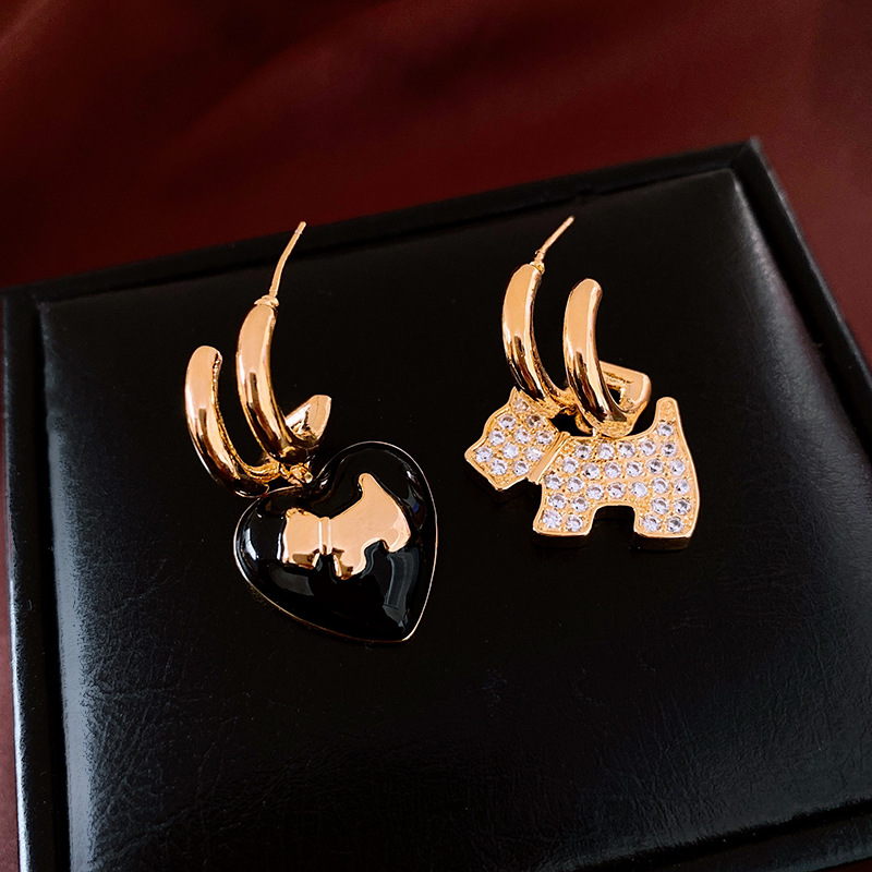 Asymmetrical Design 1 Pair Elegant Heart Shape Asymmetrical Copper Zircon Ear Studs