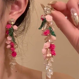 耳环;耳钉;耳坠