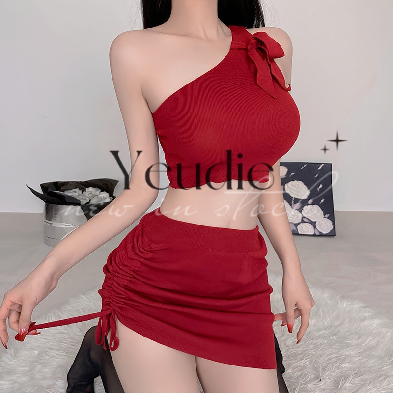 Lencería sexy club nocturno reina Yujie viento hombro inclinado top bolso con cordón falda a la cadera traje de suéter de chica caliente