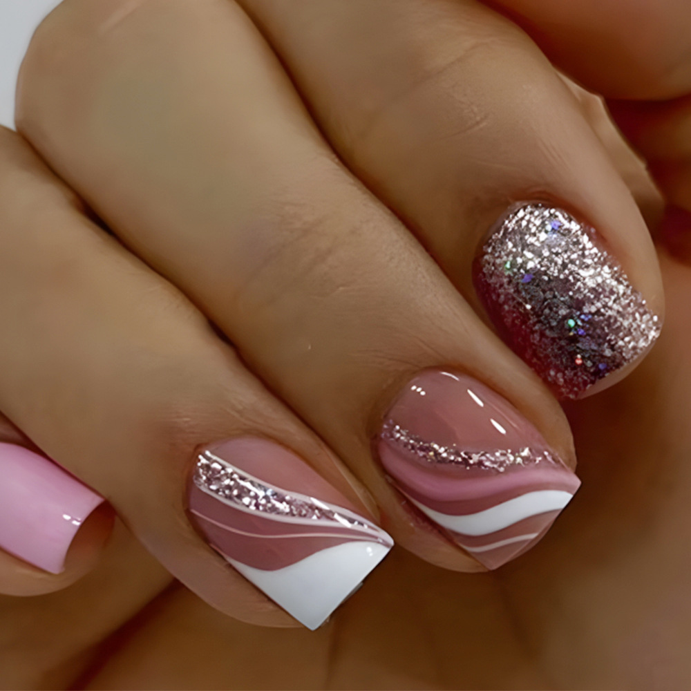 Polvo de plata entretejido de moda, uñas portátiles, venta caliente transfronteriza, uñas de uñas blancas simples, 24 piezas de brillo para embellecer las uñas