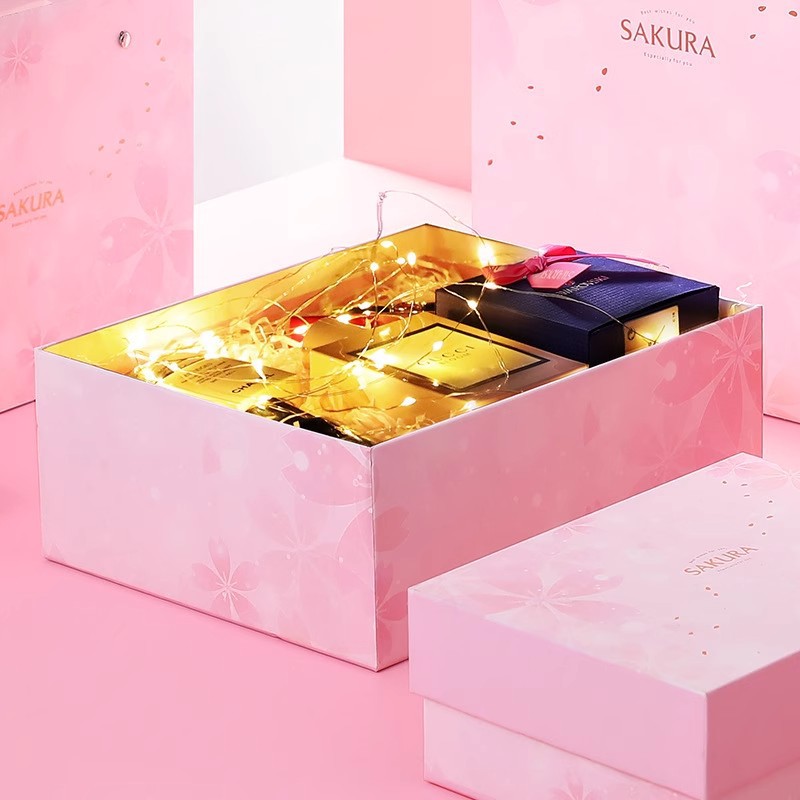 Caja de regalo de flor de cerezo japonesa caja de regalo de cumpleaños engrosada caja de regalo de mano caja de regalo de novia caja de embalaje al por mayor
