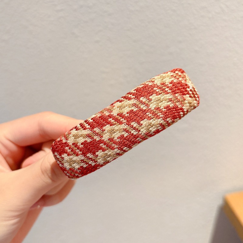 Patrón de celosía roja