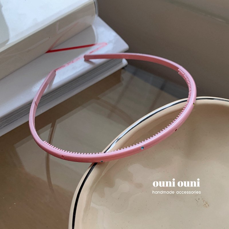 カラードリルのアクリルのカチューシャの高級感があります。|undefined