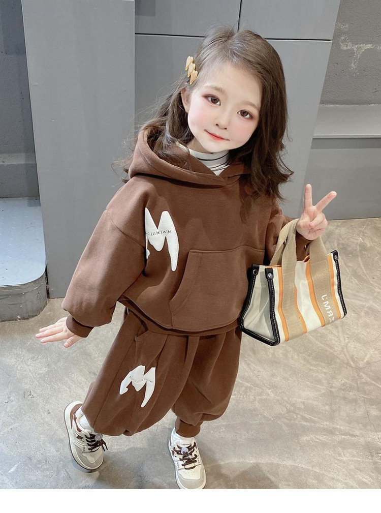 Plysjsett for jenter 2023 nye friterte gatehøst vinterklær barne- og guttesport fortykket genser_voghion.com