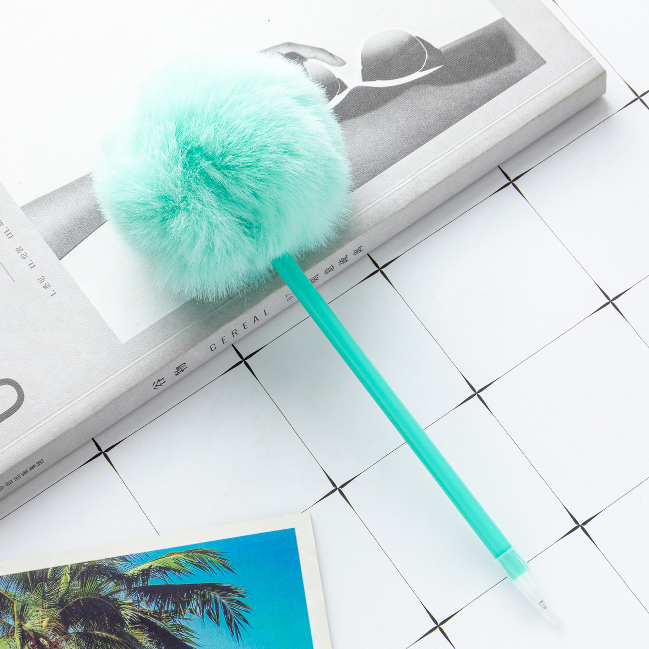 Bolígrafo lindo creativo estudiante papelería divertida niña corazón pluma de felpa dibujos animados estilo creativo bolígrafo al por mayor