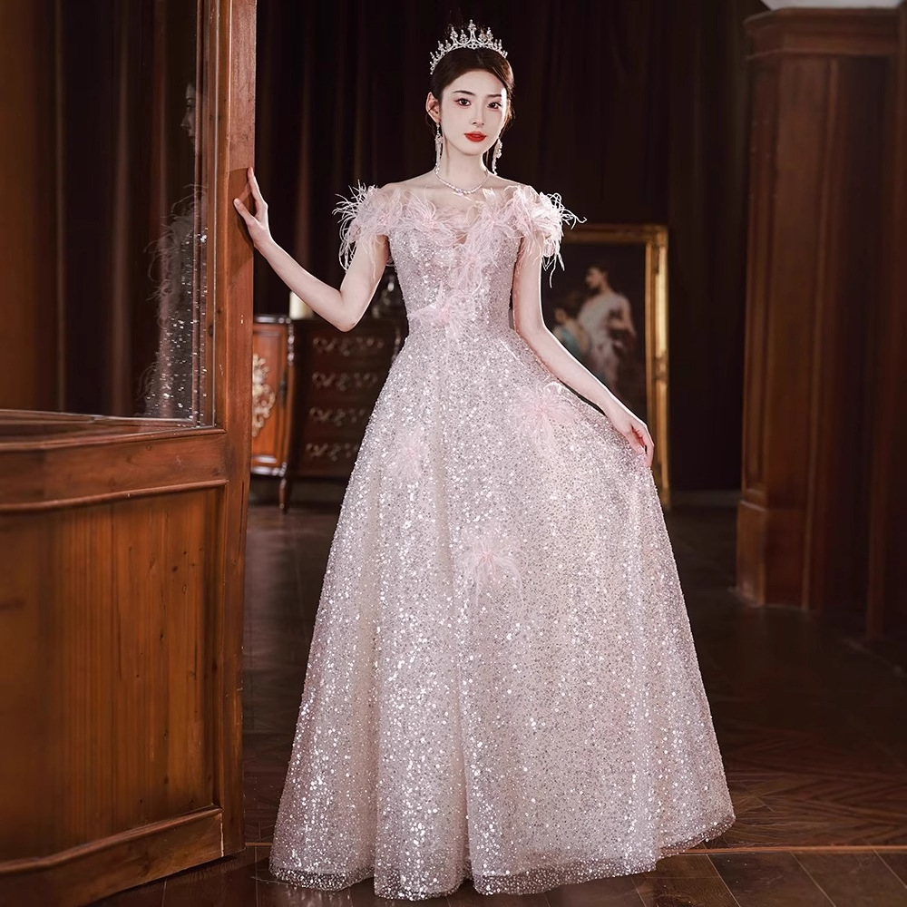 One-Shoulder Evening Gown, High-End Luxury Niche Style, Sequined Dress for Hostess's Annual Meeting, Elegant and Classy Dress for Socialites