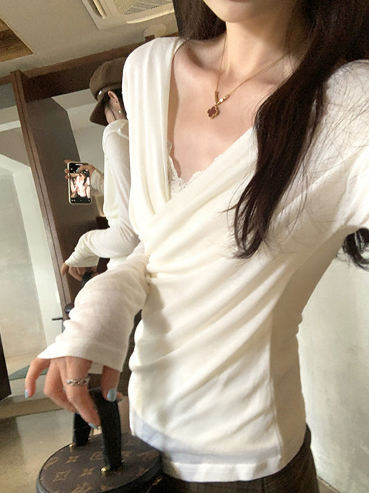 设计感低v领白色长袖T恤女韩系辣妹微透感小心机修身显瘦打底上衣|undefined